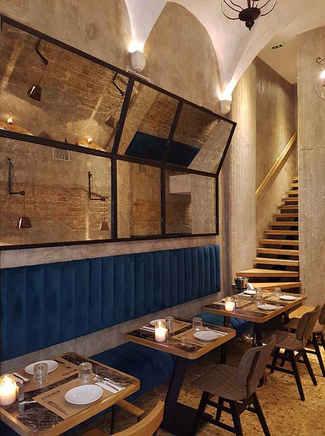 Santa-Pasta-Bar-Restaurants Interior Design